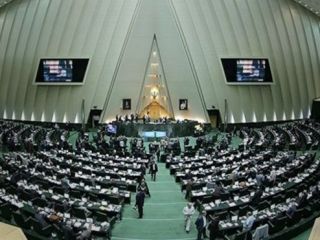 تذکر ۱۲ نماینده مجلس درباره فعالیت 'یک باند مخرب در رسانه‌های ایران'