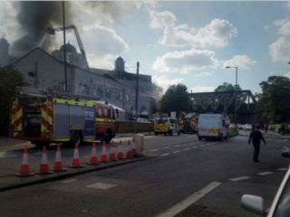یک مسجد در جنوب لندن دچار آتش‌سوزی شد