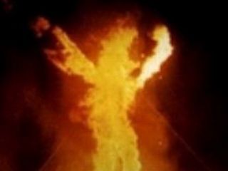 خودسوزی مرد اسیدپاش در محاصره پلیس