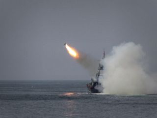 حمله موشکی روسیه به مواضع داعش از دریای خزر