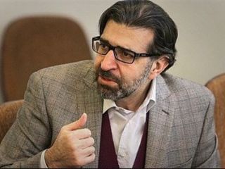 خرازی: آیت الله بهشتی و امام موسی صدر با خانم ها دست می دادند/ من هم با خانم ها قبلاً دست می دادم