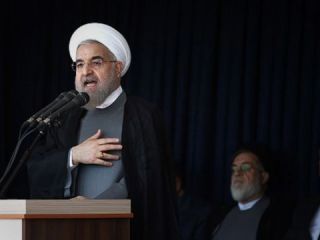 روحانی به مخالفان توافق اتمی: با برداشتن تحریم‌ها دکان شما کساد نمی‌شود