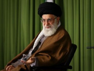 آیت‌الله خامنه‌ای: می‌خواهند سیرت جمهوری اسلامی را عوض کنند