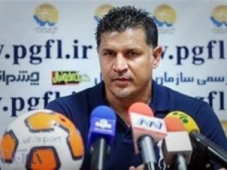 علی دایی: نمی‌خواستند پرسپولیس یک غم دیگر را تجربه کند/ تلاش کردند بازی برای پرسپولیس دربیاید