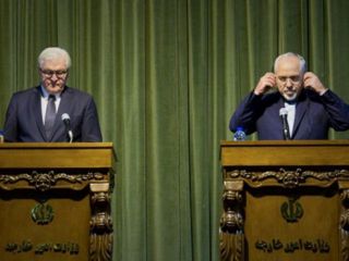 ظریف: عربستان تلاش برای حذف ایران از منطقه را متوقف کند