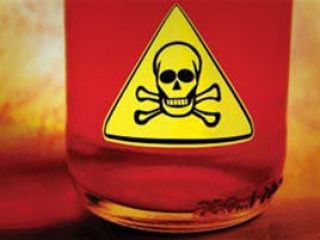 اسیدپاشی مرد شکاک ۶۰ ساله روی همسرش