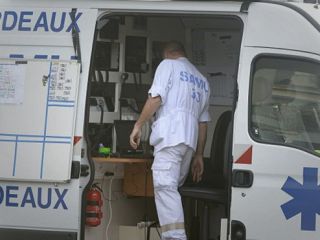 تصادف اتوبوس و کامیون در فرانسه دست کم '۴۲ کشته بر جای گذاشت'