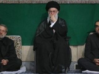 واکنش به شعارهای 'کنایه آمیز' علیه لاریجانی در مراسم عزاداری دفتر رهبری