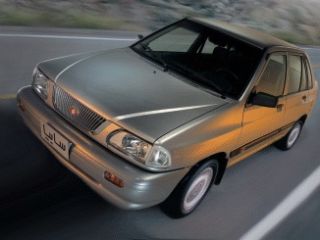 دختر جوان برای نجات از دست آدم ربا، در خودرو را باز کرد و بیرون پرید