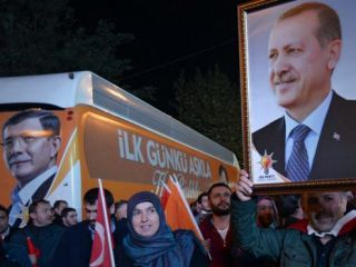 نخست وزیر ترکیه: حزب عدالت و توسعه در انتخابات پیروز شد