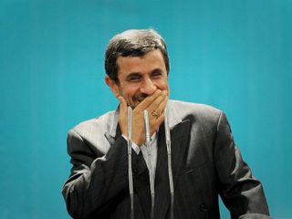 ۱۴ مقام دولت احمدی نژاد در زندان هستند