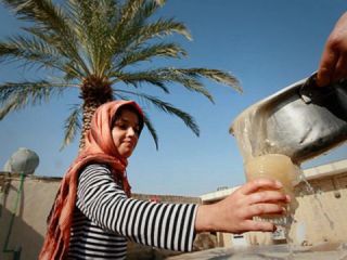 نماینده اهواز: آب لوله‌کشی اهواز آتش می‌گیرد