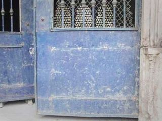 در اتفاقی عجیب در قلب پایتخت : دروازه‌های مسجد سپهسالار دزدیده شد!