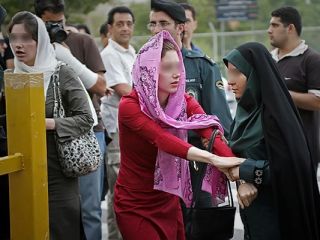 ناجا: گشت‌های ارشاد ۴۰ برابر شده / در قم هم حجاب و عفاف رعایت نمی‌شود