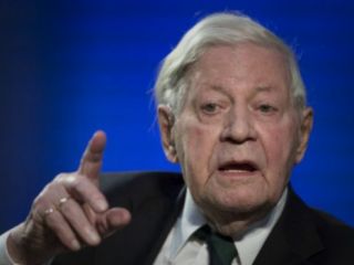 هلموت اشمیت صدراعظم پیشین آلمان در ۹۶ سالگی درگذشت