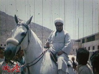 مصاحبه آیت الله خلخالی با خبرنگار روی اسب!