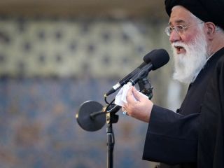 احمد علم الهدی: امام جمعه هر شهر امام‌زاده زنده آن شهر است