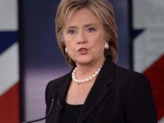 کلینتون در مناظره انتخاباتی حزب دمکرات: با اسلام در جنگ نیستیم