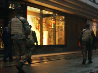 تهدیدهای تروریستی بروکسل را به «شهر ارواح» تبدیل کرد - عکس