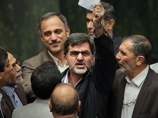 فریادهای کوچک‌زاده در جلسه امروز مجلس: من استعفا می دهم / لاریجانی: استعفا بدهید، کسی نگرانی ندارد