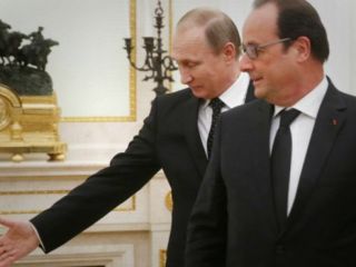 اولاند: روسیه می‌تواند نقشی ممتاز در مبارزه با داعش داشته باشد