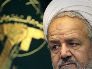 نماینده رهبری در سپاه: فیلم، روزنامه، کتاب، فضای مجازی بستر نفوذ بیگانگان است