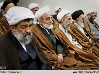 اعضای مجلس خبرگان چند سال سن دارند؟