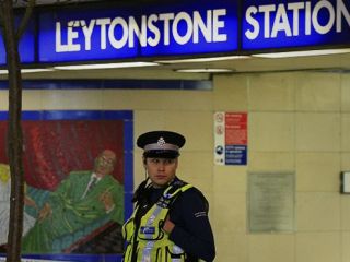 سه مجروح در 'حمله تروریستی' با چاقو در مترو لندن