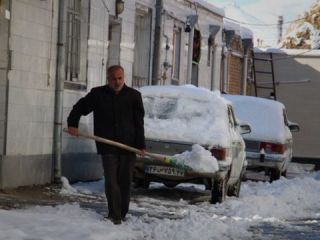 تعطیلی برخی مدارس و هشدارهای ایمنی در پی برف و کولاک در ایران