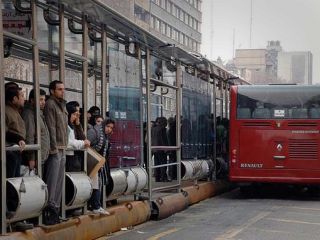 کمین یک هفته ای زن مالباخته برای دستگیری جیب بر در ایستگاه اتوبوس