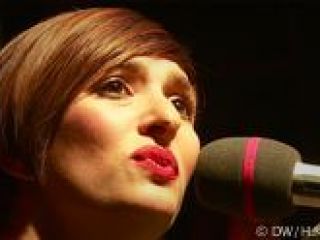 گفت‌وگو با رعنا منصور خواننده آهنگ 