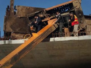 سقوط بالابر در مسجد امام حسین جان دو زن را گرفت