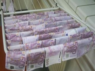 پسربچه‌ای که به‌جای ماهی از رودخانه پول صید کرد!