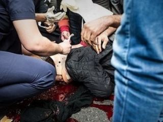 گزارش تکان دهنده از تصادف یک زن جوان در میدان فاطمی! - ویدیو