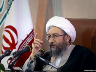 حمله لاریجانی به هاشمی و حسن خمینی؛ علامه‌سازی استهزای حوزه‌ است