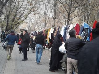 دیوار مهربانی در تبریز بالا آمد