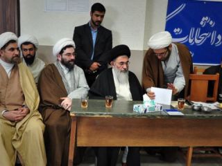 نام‌نویسی خبرگان؛ ۱۷۶ تن برای ۱۶ کرسی تهران ثبت‌نام کرده‌اند