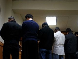 کارگران کارگاه آمریکایی به خاطر اختلاف بر سر اوقات شرعی نماز اخراج شدند