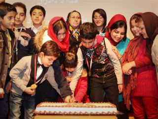 مدال قهرمانی مبارزه با سرطان برای ۳۰ کودک