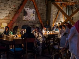 کافی‌شاپ‌ها نباید روبه‌رو یا نزدیک آرایشگاه زنانه و دبیرستان دخترانه باشند