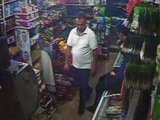 سرقت عابر بانک به روش خاص/ متهم را شناسایی کنید