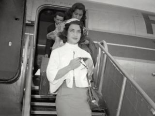 دو روی سکه حیات سیاسی و زندگی پرماجرای اشرف پهلوی