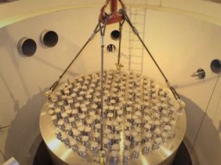 فارس: قلب راکتور اراک خارج و با بتن پر شد