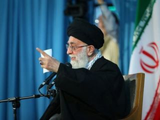 نامه میردامادی به خامنه‌ای: اعدام نمر را محکوم می‌کنید اما طاقت انتقاد ندارید