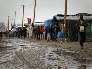 مرد بریتانیایی به خاطر کمک به کودک افغان محاکمه می‌شود