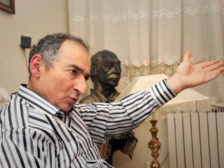 زیبا کلام: باید به ظریف جایزه داد