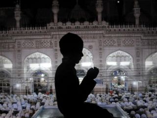 نوجوانی که از ترس مجازات آخرت، دست خود را قطع کرد