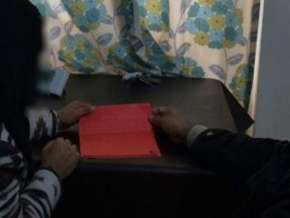 پسر ده ساله مسلمان به خاطر غلط دیکته‌ای توسط پلیس بازجویی شد