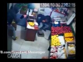 لحظه وقوع یک اسیدپاشی در یافت‌آباد تهران - ویدیو