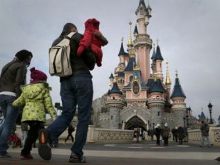 مردی مسلح در دیزنی‌لند پاریس بازداشت شد